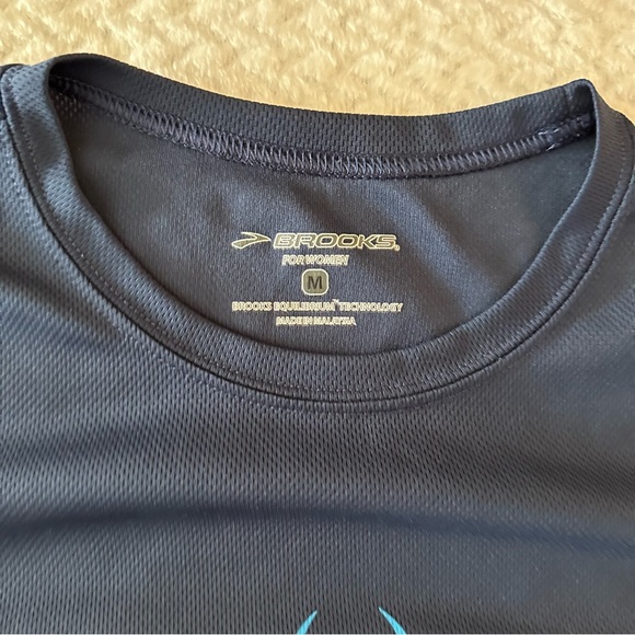 Brooks Technical Rock 'N Roll USA Performance Tee size medium - Picture 9 of 10